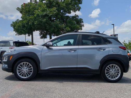 2021 Hyundai KONA SEL