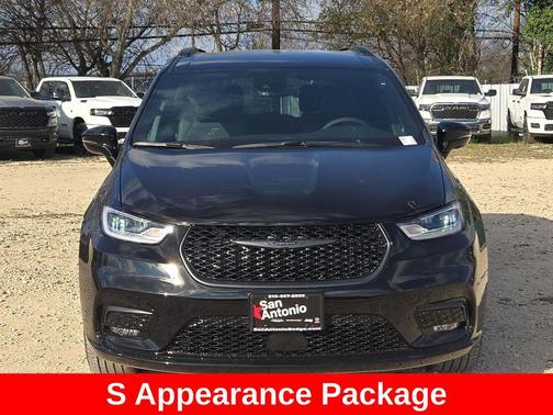 2026 Chrysler Pacifica L