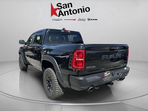 Diamond Black Crystal Pearlcoat 2026 RAM 1500 RHO Crew Cab 4x4 5'7' Box