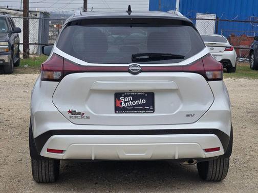2024 Nissan Kicks SV