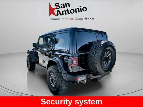 Black Clearcoat 2024 Jeep Wrangler Rubicon 392