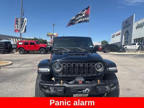 Black Clearcoat 2024 Jeep Wrangler Rubicon 392