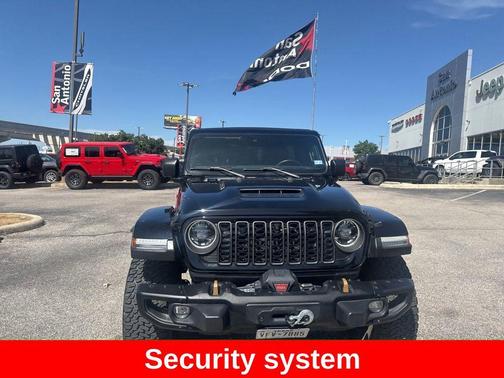 Black Clearcoat 2024 Jeep Wrangler Rubicon 392