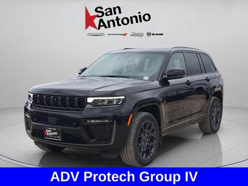 diamond black crystal pearlcoat 2026 Jeep Grand Cherokee Summit