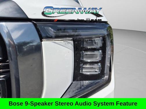 Summit White 2022 GMC Yukon XL 4WD AT4