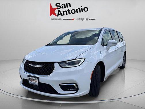 2022 Chrysler Pacifica Hybrid Touring L