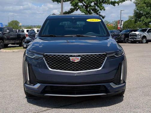 2025 Cadillac XT6 Luxury FWD