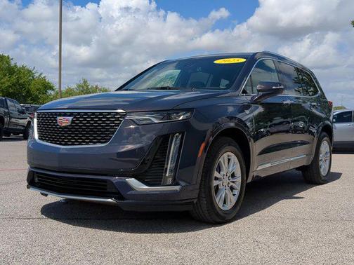 2025 Cadillac XT6 Luxury FWD