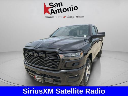 Diamond Black Crystal Pearlcoat 2026 RAM 1500 Express
