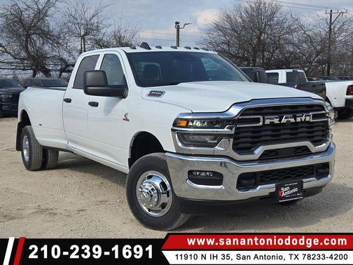 2026 RAM 3500 Tradesman Crew Cab 4x4 8' Box