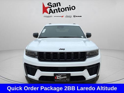 Bright White Clearcoat 2026 Jeep Grand Cherokee L Altitude