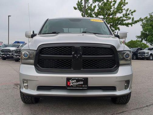 2017 RAM 1500 Night Crew Cab 4x4 5'7' Box