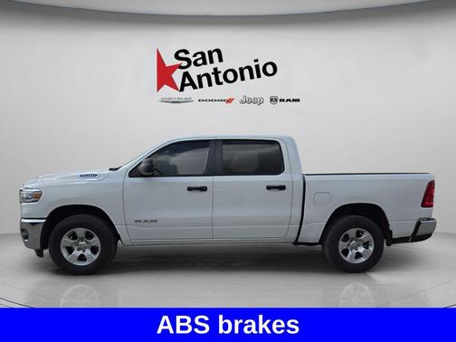 Bright White Clearcoat 2026 RAM 1500 Big Horn/Lone Star