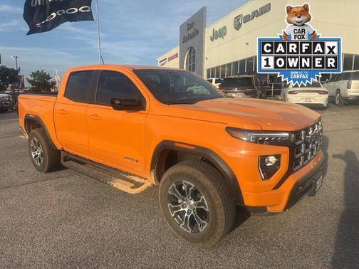 Desert Sun 2025 GMC Canyon AT4