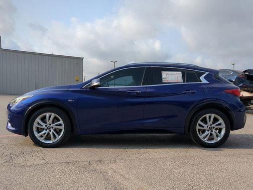 2018 INFINITI QX30 Premium