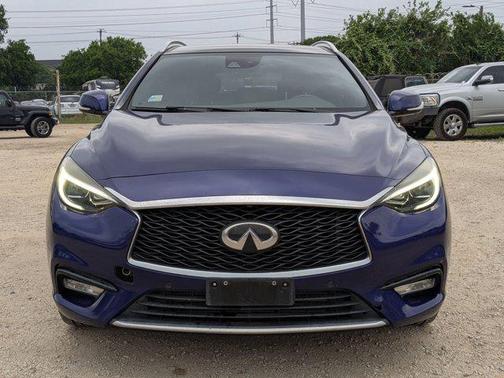 2018 INFINITI QX30 Premium