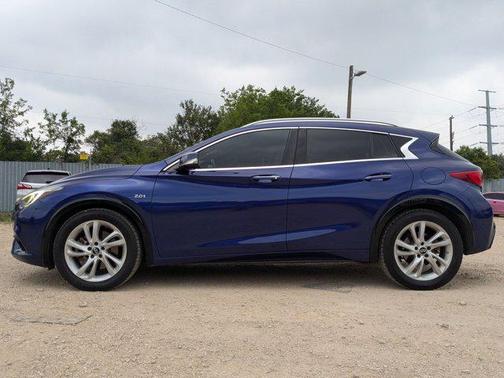 2018 INFINITI QX30 Premium