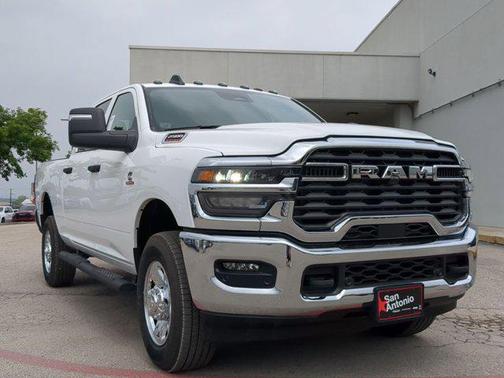 2025 RAM 2500 Tradesman Crew Cab 4x4 6'4' Box