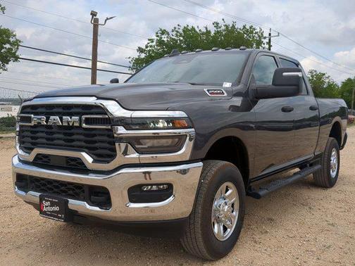 2025 RAM 2500 Tradesman Crew Cab 4x4 6'4' Box