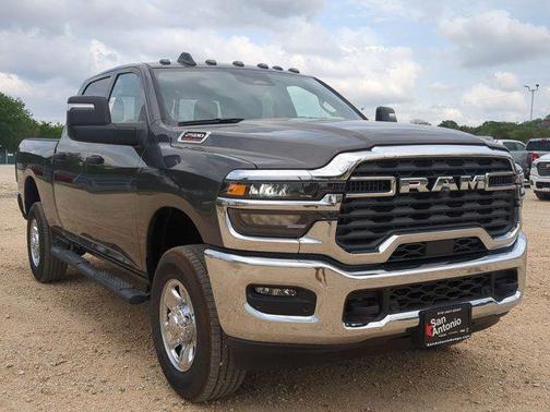 2025 RAM 2500 Tradesman Crew Cab 4x4 6'4' Box