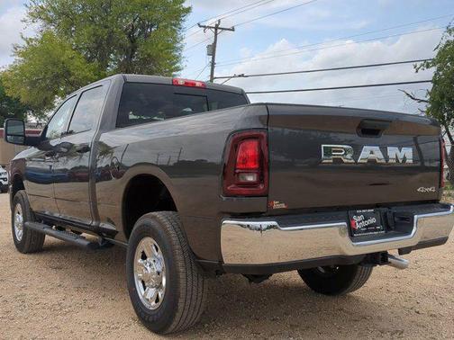 2025 RAM 2500 Tradesman Crew Cab 4x4 6'4' Box