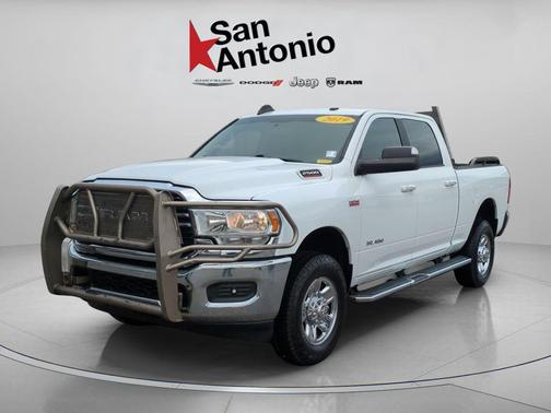 Bright White Clearcoat 2019 RAM 2500 Big Horn Crew Cab 4x4 6'4' Box