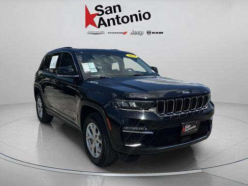 Diamond Black Crystal Pearlcoat 2023 Jeep Grand Cherokee Limited