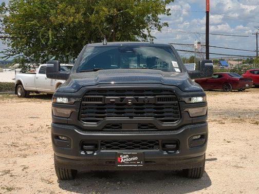 2025 RAM 2500 Tradesman Crew Cab 4x4 6'4' Box