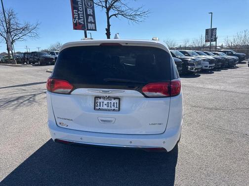 2018 Chrysler Pacifica Limited
