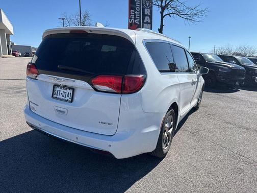 2018 Chrysler Pacifica Limited