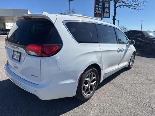 2018 Chrysler Pacifica Limited