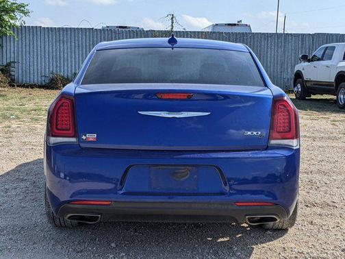 2019 Chrysler 300 S