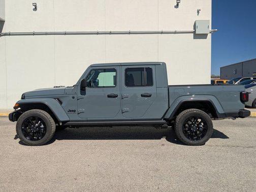 2025 Jeep Gladiator Nighthawk