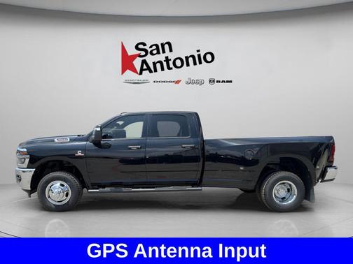 Diamond Black Crystal Pearlcoat 2026 RAM 3500 Tradesman Crew Cab 4x4 8' Box