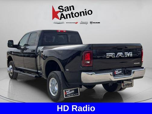 Diamond Black Crystal Pearlcoat 2026 RAM 3500 Tradesman Crew Cab 4x4 8' Box