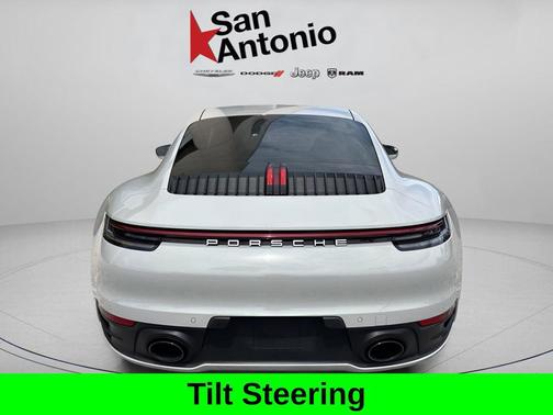 2022 Porsche 911 Carrera