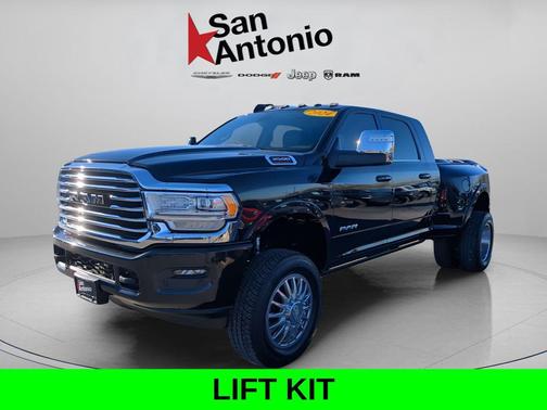 Diamond Black Crystal Pearlcoat 2024 RAM 3500 Longhorn
