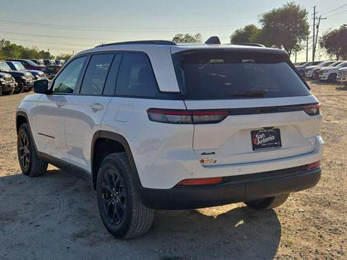 2025 Jeep Grand Cherokee Altitude