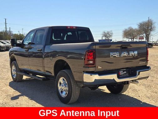 2026 RAM 2500 Tradesman Crew Cab 4x4 6'4' Box