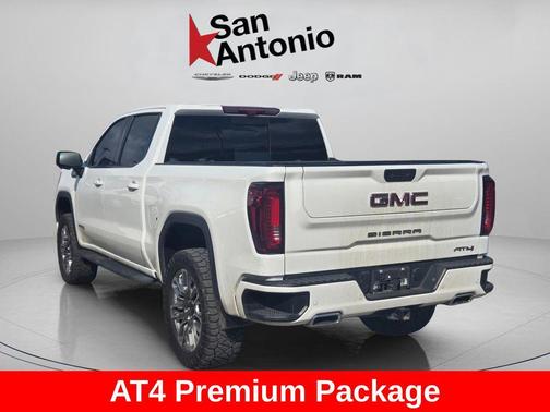 2024 GMC Sierra 1500 AT4