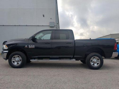 2018 RAM 2500 Tradesman Crew Cab 4x4 6'4' Box