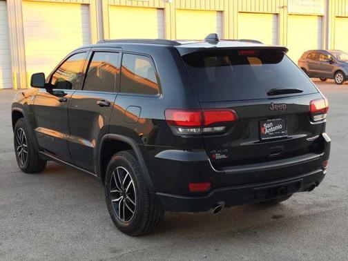 2021 Jeep Grand Cherokee Trailhawk