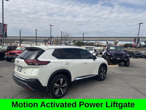 2023 Nissan Rogue SL