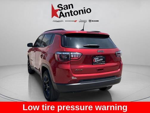 Red Hot Pearlcoat 2026 Jeep Compass Latitude