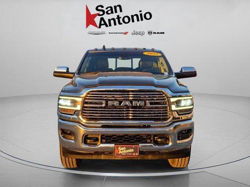 2022 RAM 2500 Laramie Crew Cab 4x4 6'4' Box