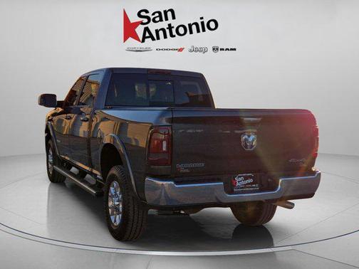 2022 RAM 2500 Laramie Crew Cab 4x4 6'4' Box