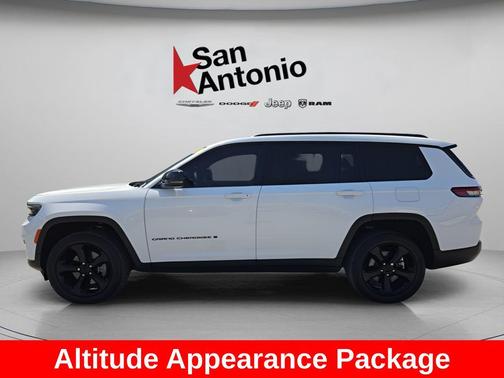 Bright White Clearcoat 2025 Jeep Grand Cherokee L Altitude