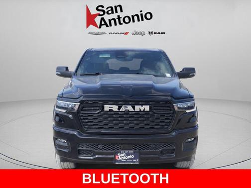 Diamond Black Crystal Pearlcoat 2026 RAM 1500 Big Horn/Lone Star