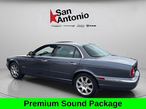 Quartz 2004 Jaguar XJ Vanden Plas