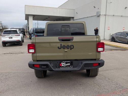 2025 Jeep Gladiator Nighthawk